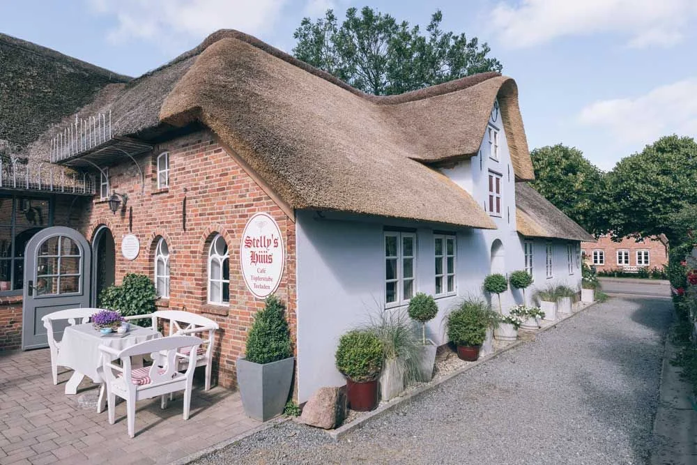 Stelly's Hüüs, Café-Teeladen